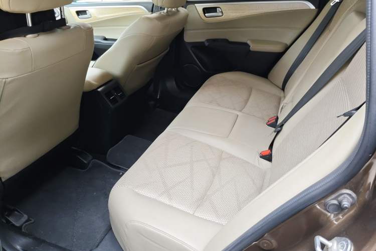 Used Honda Jade 2013 1.8L automatic Comfort version 5 seats Left Rear Seat