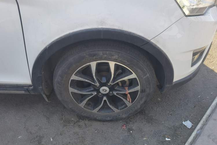 Used Jinbei Zhishang S35 2016 1.5L Manual Smart Edition Right Front Wheel Hub