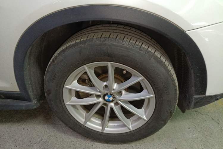 Used BMW X3 2016 sDrive20i Right Front Wheel Hub