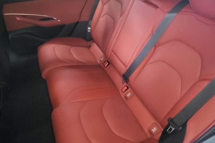 Used Xiaomi Auto SU7 2024 Rear-Drive Long-Range Intelligent Driving Version