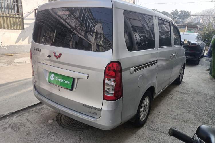 Used Wuling Rongguang V 2015 1.5L Standard Version
