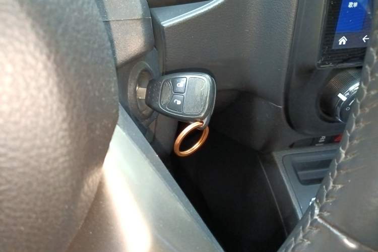 Used Jeep Compass 2011 2.0L two-wheel drive sport version
