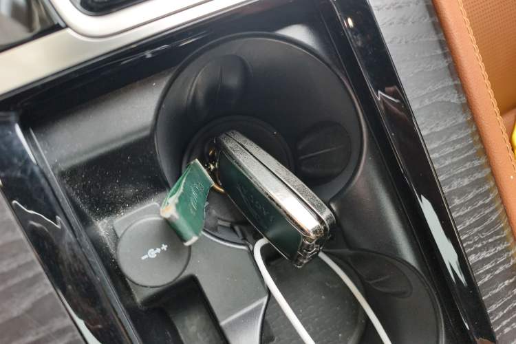 Used Jaguar XFL 2023 XFL 2.0T P300 Four-Wheel-Drive Flagship Sport Edition
