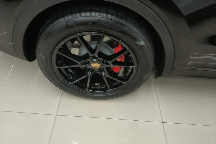 Used Porsche Cayenne 2024 Cayenne 3.0T Exterior 4