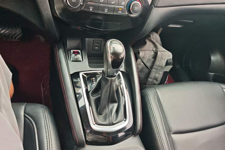 Used Nissan Qashqai 2021 2.0L CVT Smart Enjoyment Version Gear Lever