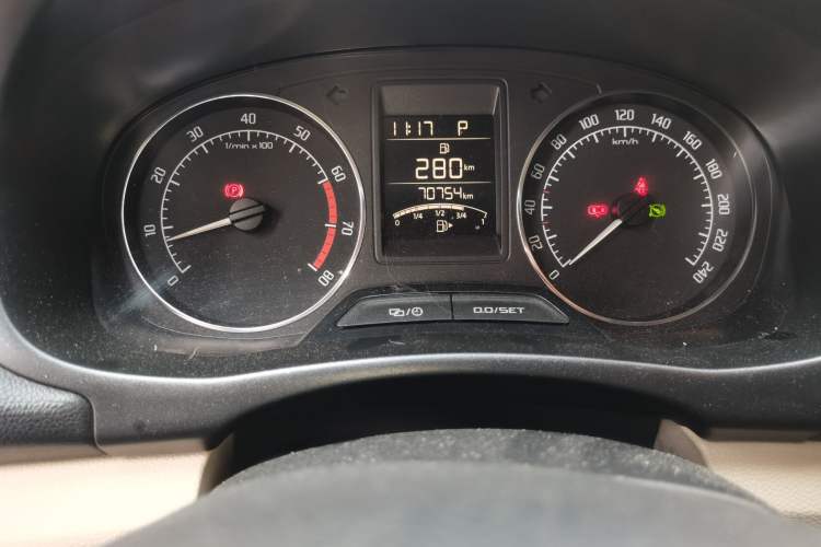 Used Skoda Fabia 2014 1.4L Automatic Crystal Edition
