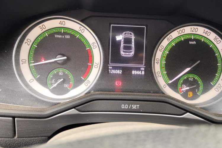 Used Skoda Superb 2018 TSI280 DSG Comfort Edition China V Standard Odometer Close Up