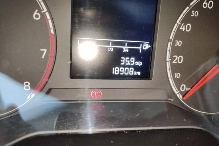 Used Jetta VS5 2023 280TSI Automatic High-Gloss Enjoyment Model Odometer Close Up