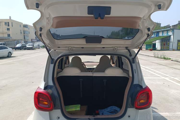 Used Wuling Hongguang MINIEV 2025 Four-Door Version Advanced Edition Trunk