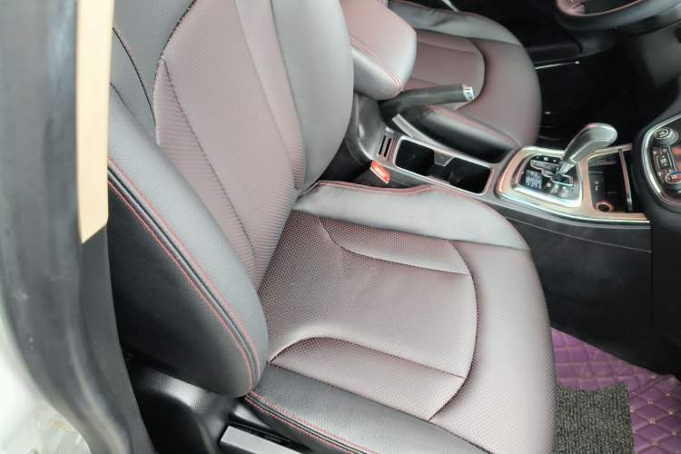 Used Baojun 560 2016 1.8L iAMT Luxury Model