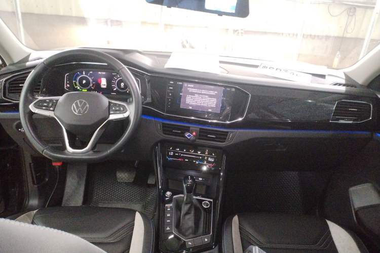 Used Volkswagen Tayron GTE Plug-in Hybrid 2022 1.4T Luxury Edition Center Console