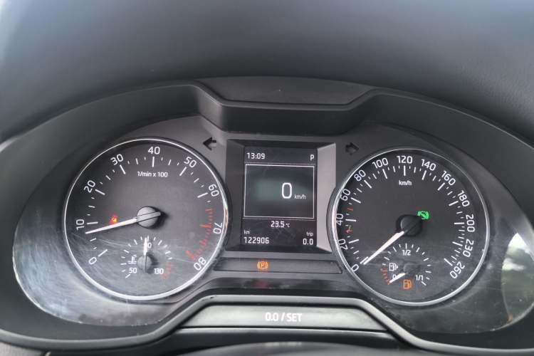 Used Skoda Octavia 2015 1.6L Automatic Yijun Edition Instrument Cluster
