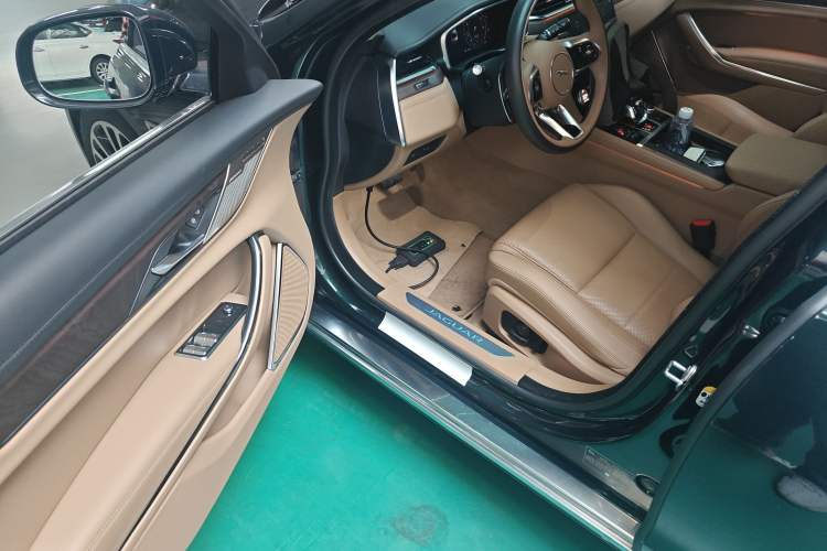 Used Jaguar XFL 2024 2.0T P250 Two-Wheel Drive Prestige Luxury Edition
