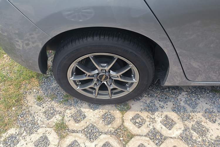 Used Honda Fit 2016 1.5L LXS CVT Comfort Sunroof Version Right Rear Wheel Hub