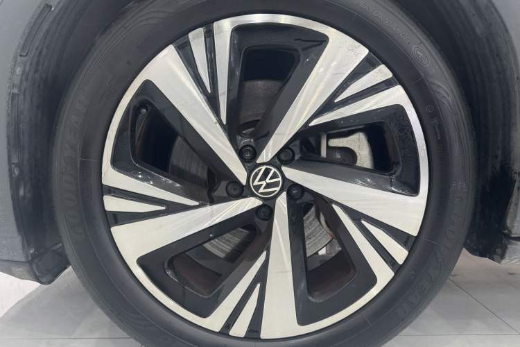 Used Volkswagen ID.6 CROZZ 2021 Long-Range PRO Edition Left Front Wheel Hub
