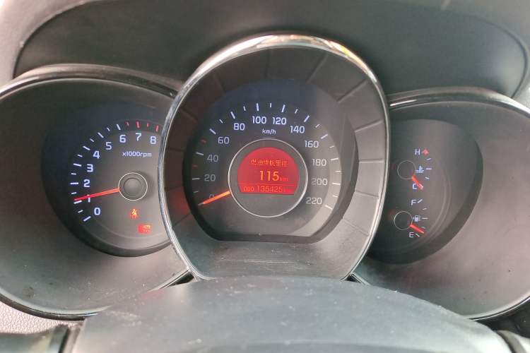 Used Kia K2 2011 Sedan 1.4L Manual Transmission GL
