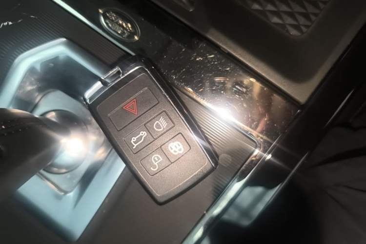Used Land Rover Range Evoque 2023 Aurora L 200PS Elite Edition
