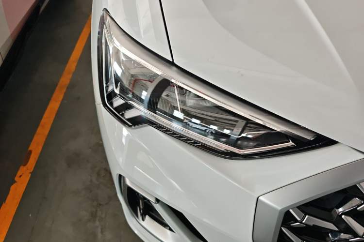 Used Audi Q3 2024 40 TFSI Fashion Dynamic Model