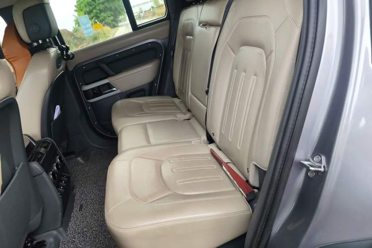 Used Land Rover Defender 2020 110 P400 SE