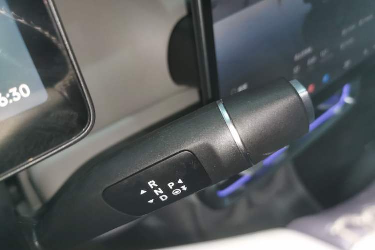 Used Leapmotor B10 2025 510 Joyful Edition Gear Lever