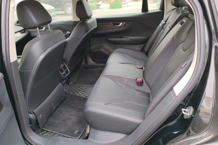 Used Hongqi E-QM5 2023 Base Travel Edition
