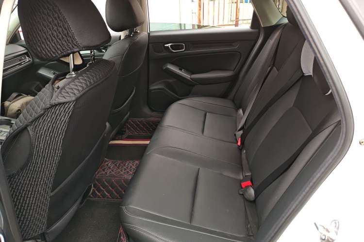 Used Honda Civic 2023 240TURBO CVT Dynamic · Center Stage Special Edition Left Rear Seat