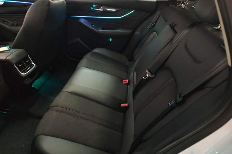 Used Dongfeng Aeolus Yixuan MAX 2023 1.5T Super-Powered Dad Edition
