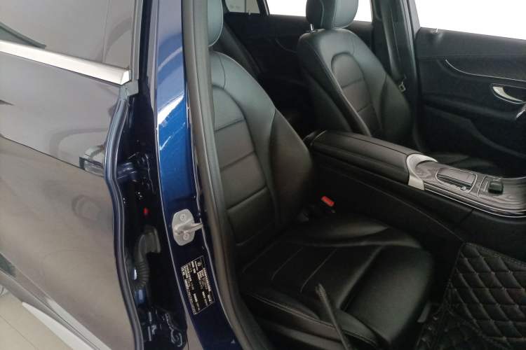 Used Mercedes-Benz C-Class 2020 C 200 L Fashion Edition Sport Version Right Front Seat