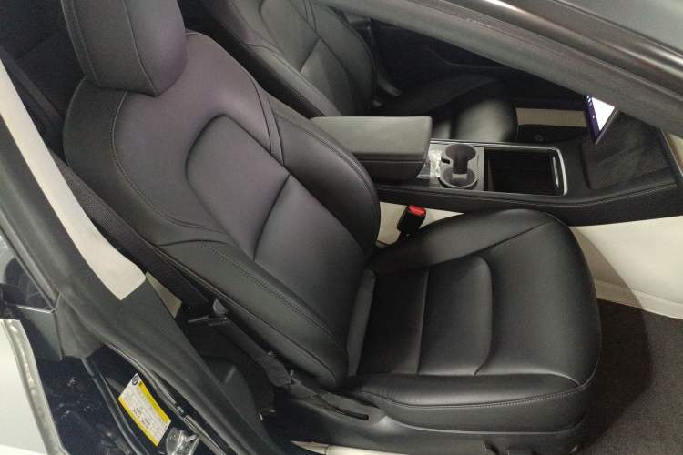 Used Tesla Model 3 2022 Rear-Wheel-Drive Version Right Front Seat