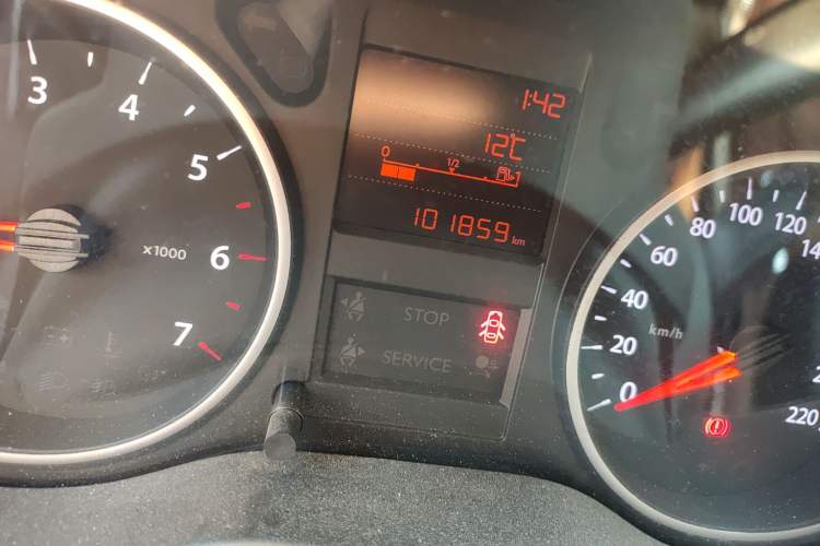 Used Dongfeng Aeolus L60 2015 1.8L Manual New Enjoyment Version