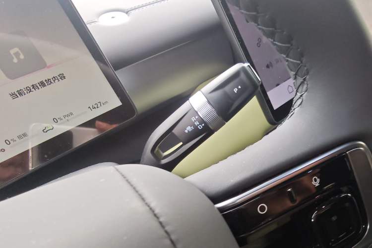 Used Brave warrior M817 2025 Model, Max+ Gear Lever