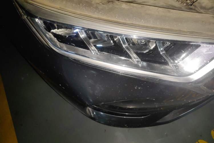 Used CHANGAN OSHAN X7 2020 1.5T Automatic Luxury Version Right Front Headlight