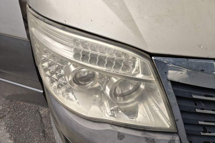 Used King Long Golden Way 2015 2.0L Value-Packed Practical Version 4G21B Right Front Headlight