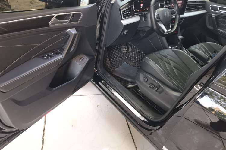 Used Volkswagen Tiguan L 2024 300TSI Automatic Two-Wheel Drive Smart Edition