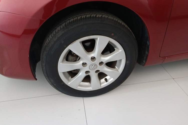 Used Nissan Tiida 2013 1.6L CVT Cool Cafe Edition Left Front Wheel Hub