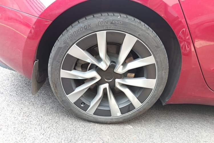 Used Tesla Model 3 2023 Long-Range All-Wheel-Drive Version