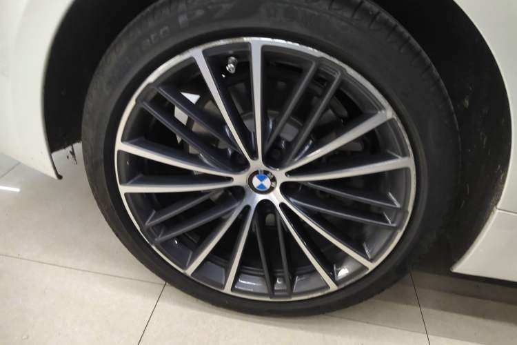 Used BMW 5 Series 2022 Second Facelift 530Li Leading Edition M Sport Package
