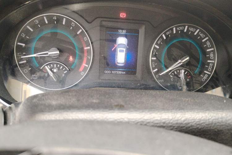 Used Haval H2 2017 Red-Label 1.5T Manual Two-Wheel Drive Luxury Model