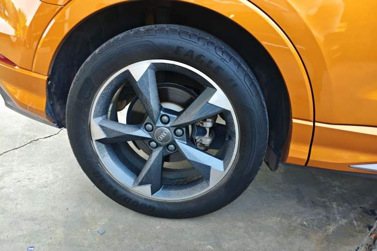 Used Audi Q3 2019 35 TFSI Fashion Dynamic Model Exterior 8