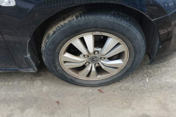 Used Honda Accord 2010 2.4L Millionth Anniversary Edition Right Front Wheel Hub