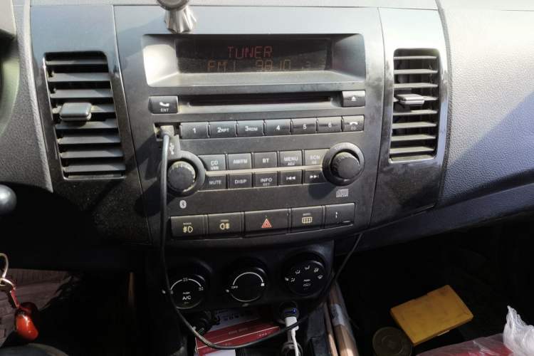 Used Land X8 2014 Explorer Edition 2.0T Diesel 4x2 Ultra-Luxury Model
