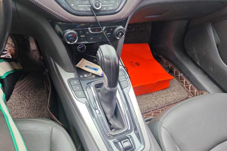 Used Chevrolet Malibu 2018 530T Automatic Luxury Edition Gear Lever