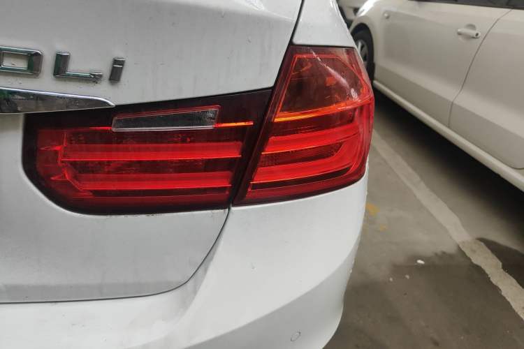 Used BMW 3 Series 2014 320Li Fashion Model Right Rear Taillight