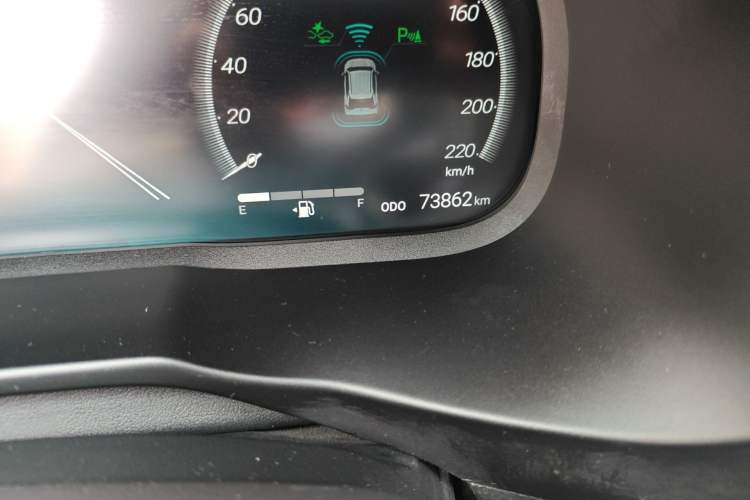 Used Toyota RAV4 2023 2.0L CVT Two-Wheel Drive Fashion Plus Edition Odometer Close Up