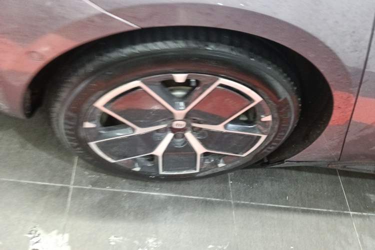 Used Xiaomi Auto SU7 2024 Rear-Drive Long-Range Intelligent Driving Version Exterior 5