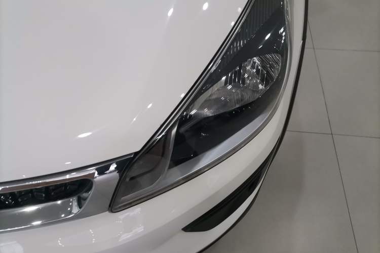 Used Kia KX Cross 2017 1.4L AT GLS
