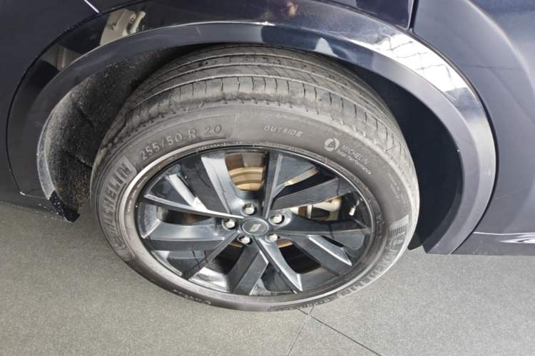 Used Li Auto L8 2023 Air model

