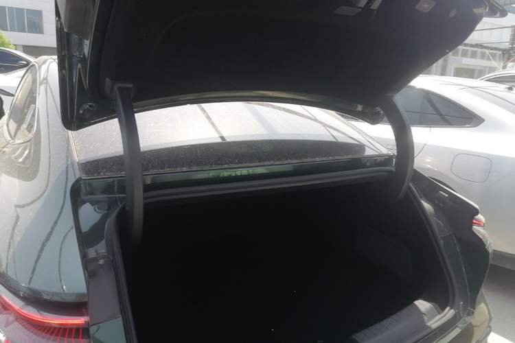 Used Geely Galaxy 8 2025 130km EM-P Starship Edition
