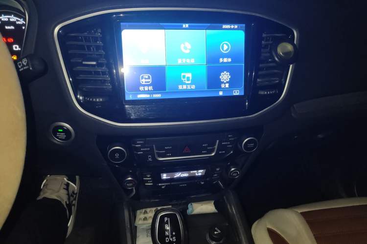 Used Geely Auto Vision X6 2016 1.3T CVT Flagship Model Audio And AC Panel