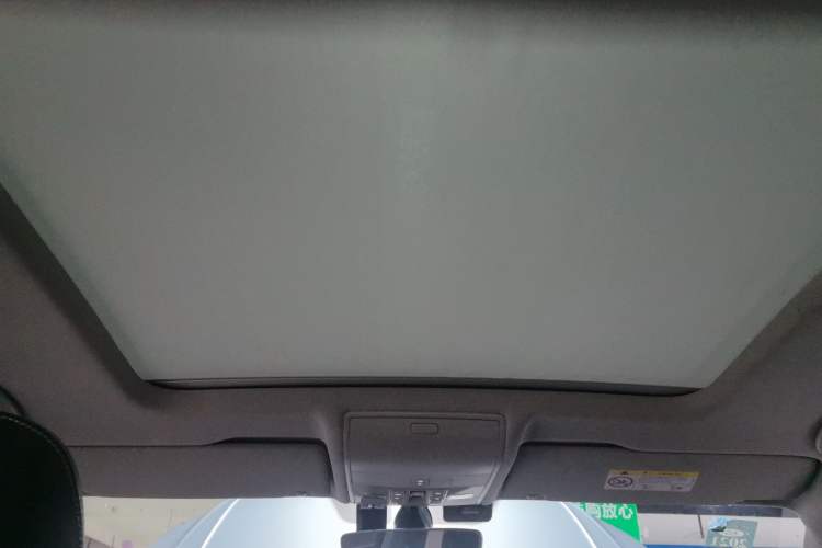 Used Volkswagen Tiguan L 2019 330TSI Automatic Two-Wheel Drive Smart Luxury Version China VI Standard
